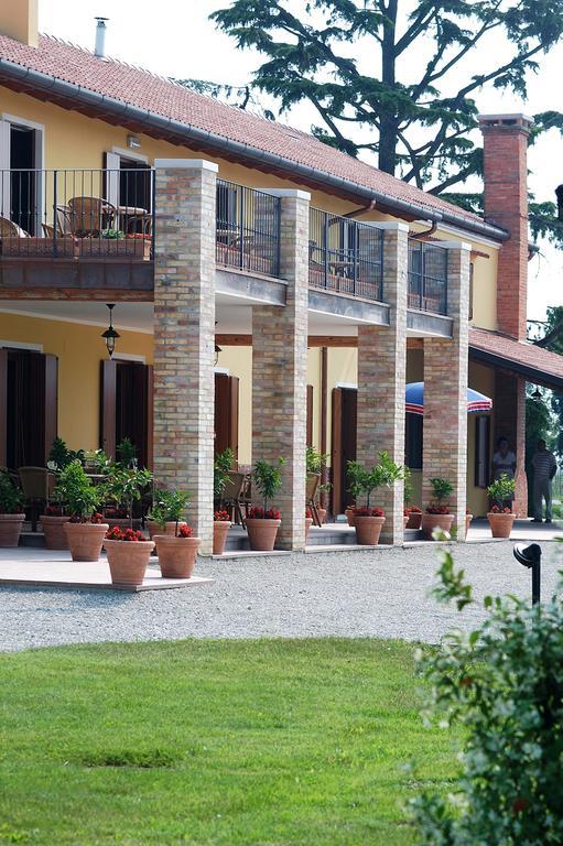 Agriturismo Tenuta Regina - Glamping Luxury Lodges And Apartments Palazzolo dello Stella Екстер'єр фото