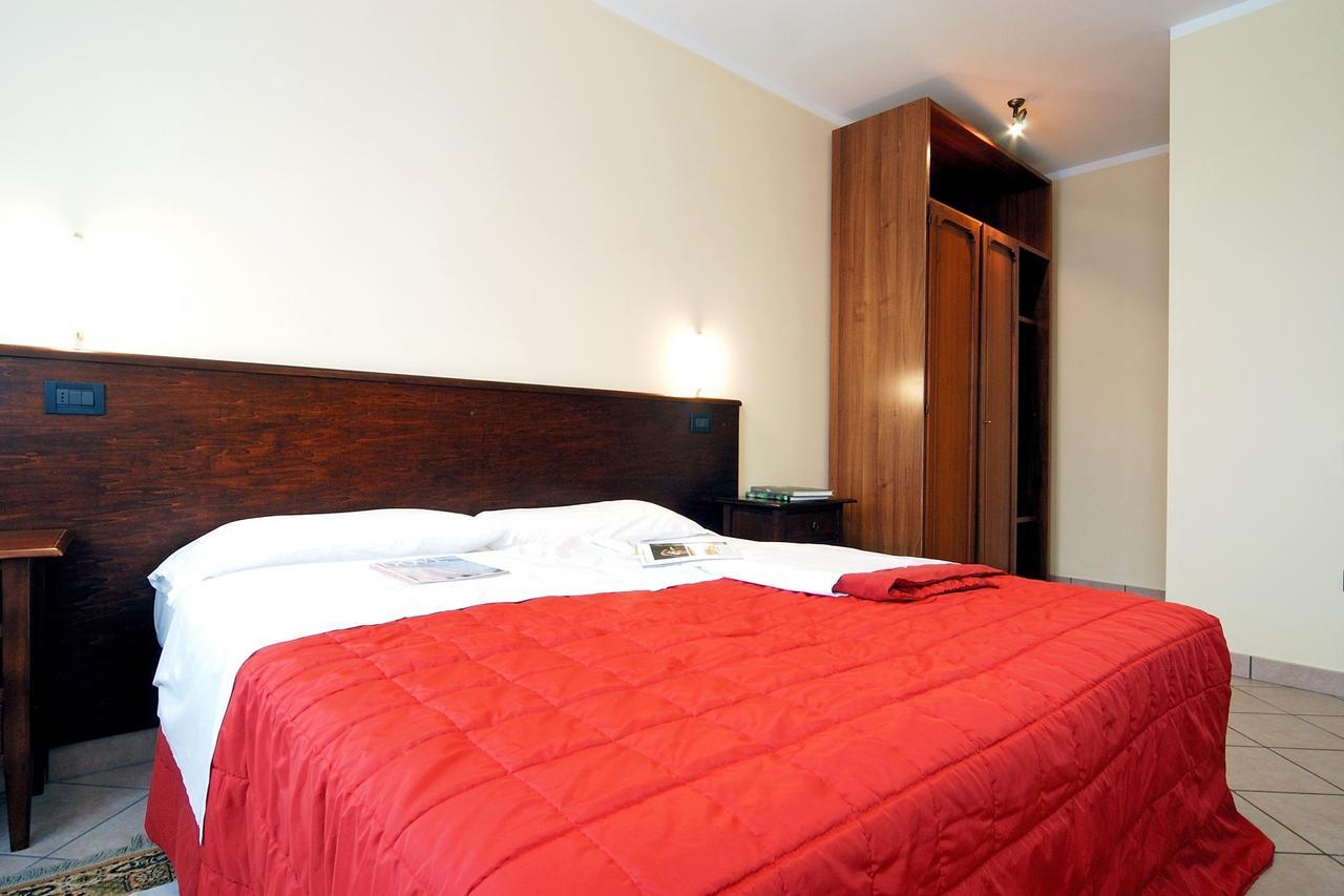 Agriturismo Tenuta Regina - Glamping Luxury Lodges And Apartments Palazzolo dello Stella Екстер'єр фото