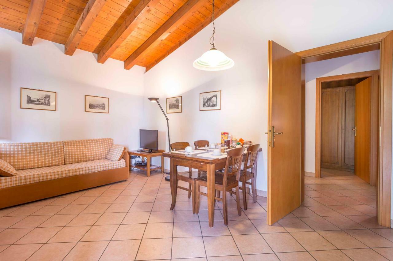 Agriturismo Tenuta Regina - Glamping Luxury Lodges And Apartments Palazzolo dello Stella Екстер'єр фото
