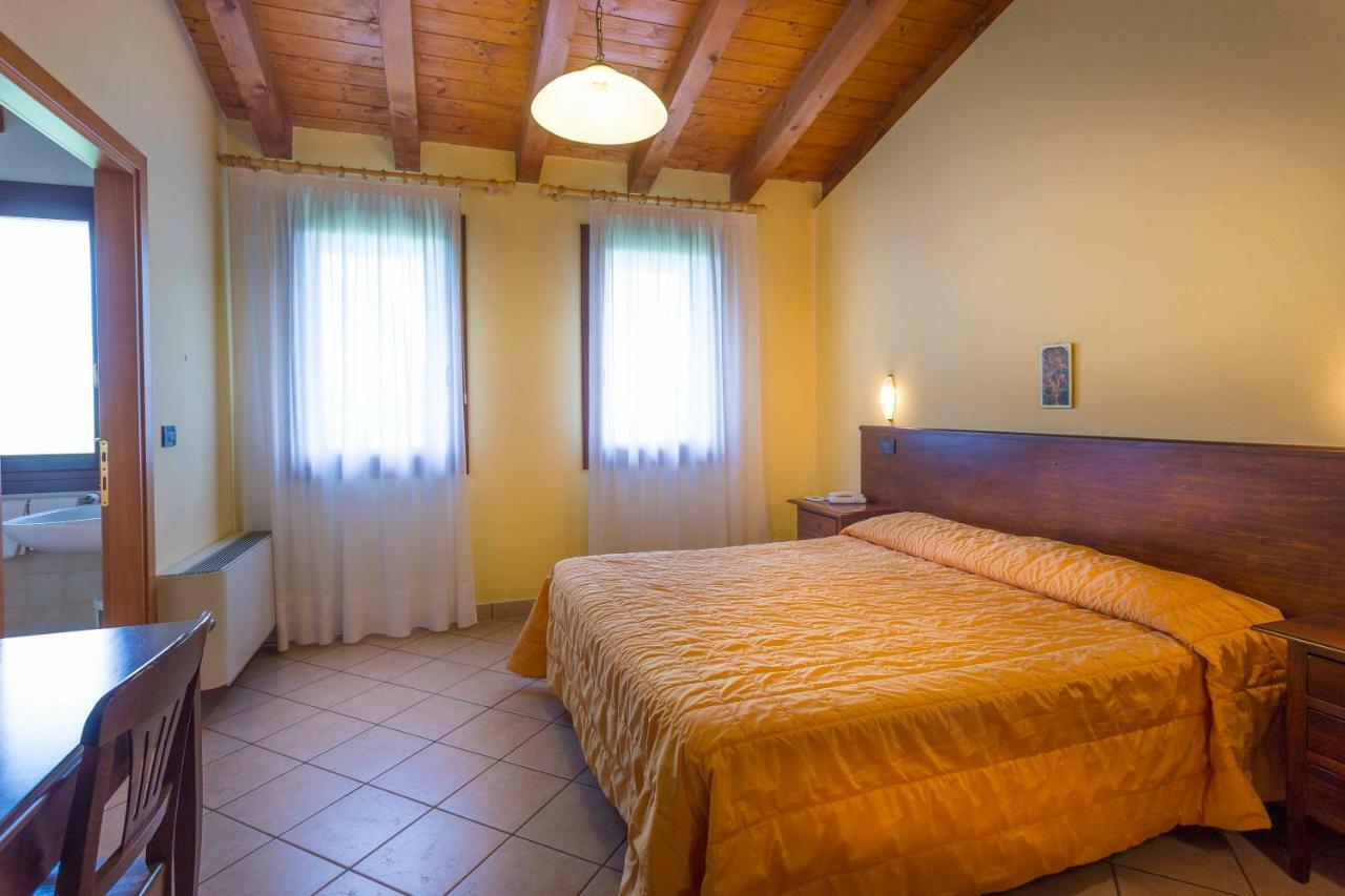 Agriturismo Tenuta Regina - Glamping Luxury Lodges And Apartments Palazzolo dello Stella Екстер'єр фото