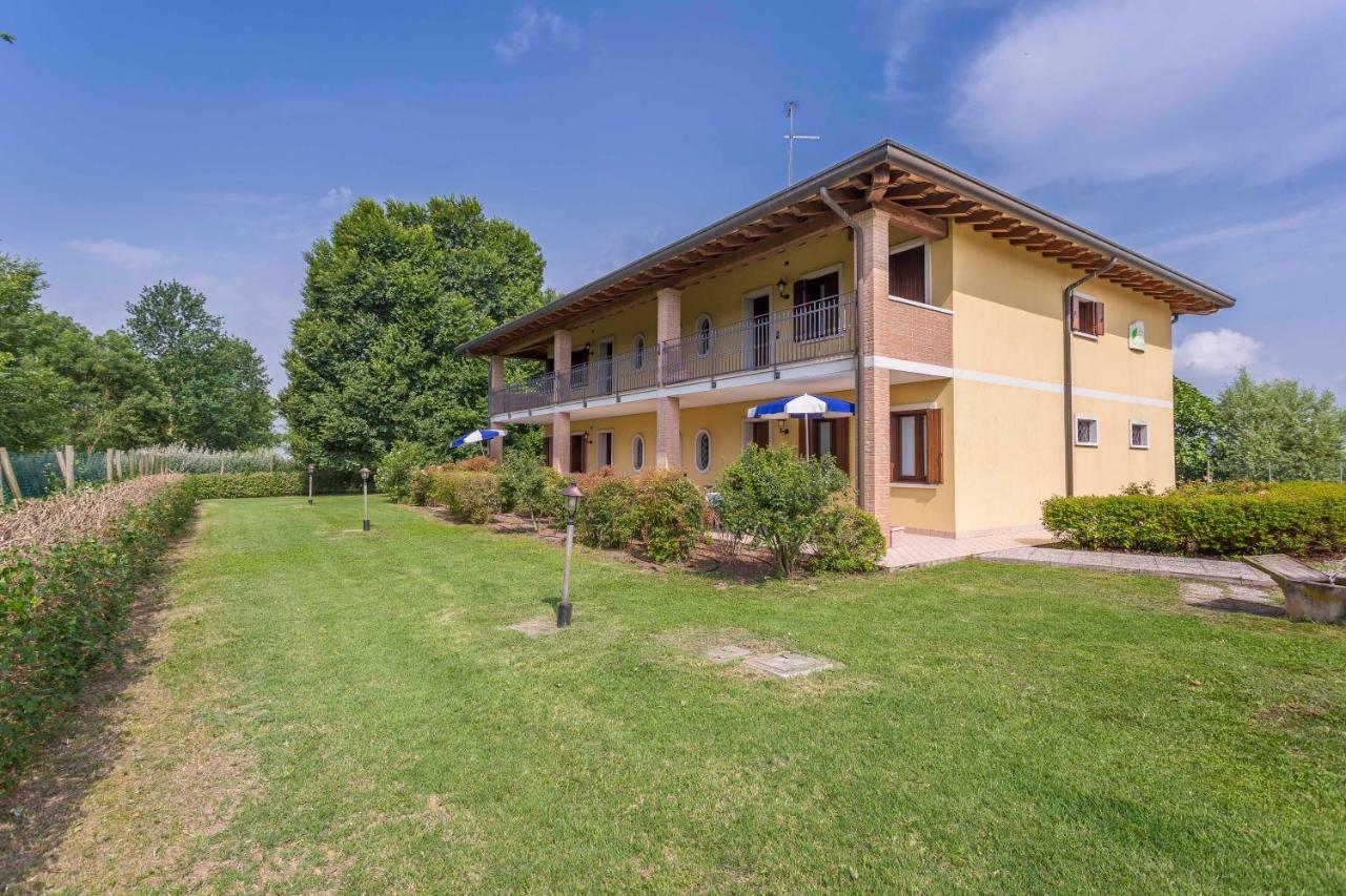 Agriturismo Tenuta Regina - Glamping Luxury Lodges And Apartments Palazzolo dello Stella Екстер'єр фото