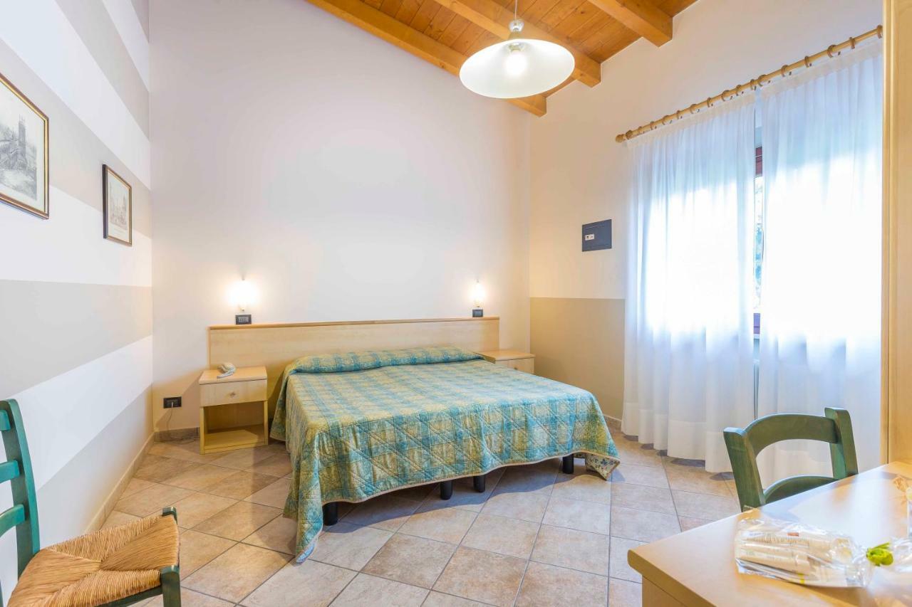 Agriturismo Tenuta Regina - Glamping Luxury Lodges And Apartments Palazzolo dello Stella Екстер'єр фото