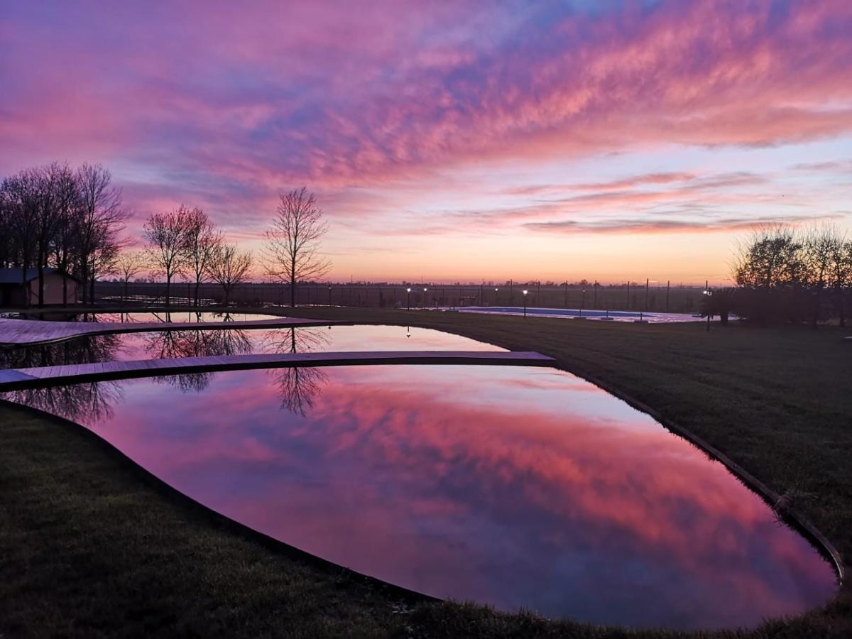 Agriturismo Tenuta Regina - Glamping Luxury Lodges And Apartments Palazzolo dello Stella Екстер'єр фото